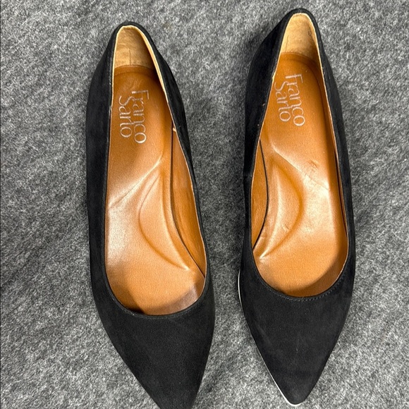 Franco Sarto Black Flats with Pointed Toe and Suede Finish - Picture 2 of 9
